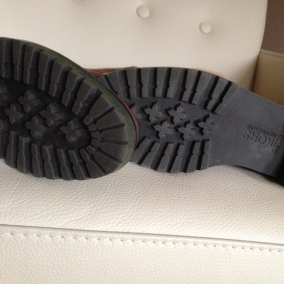 COPY - Knee-High Michael Kors soft brown leather boot with Sherpa lining - Picture 3 of 4